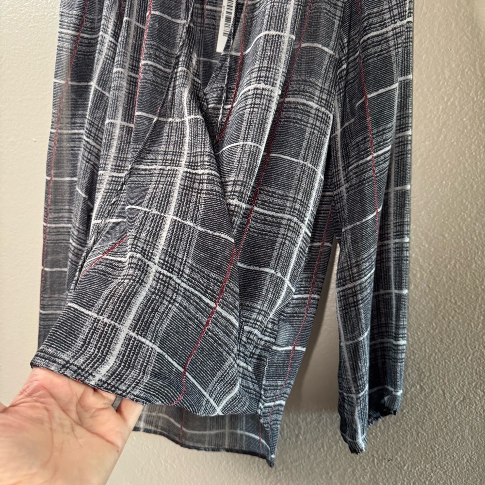 Veronica M Surplice Blouse - Picture 7 of 8